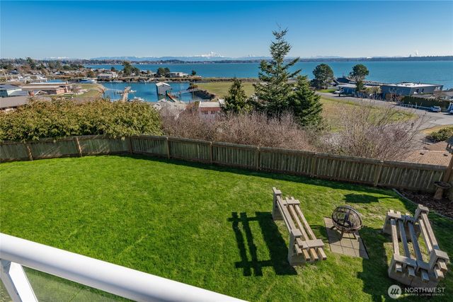 8024 Chinook Way, Blaine, WA 98230