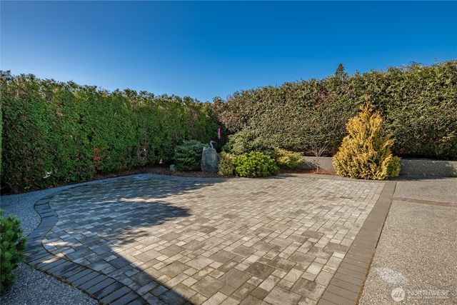 8024 Chinook Way, Blaine, WA 98230