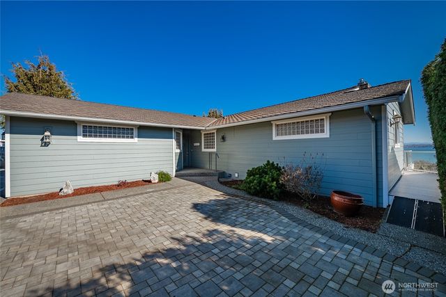 8024 Chinook Way, Blaine, WA 98230