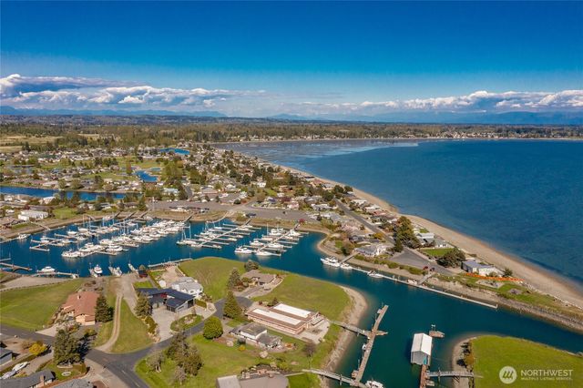 8024 Chinook Way, Blaine, WA 98230