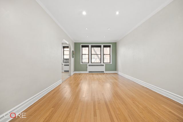 3516 85th St Apt 3C, New York City, NY 11372