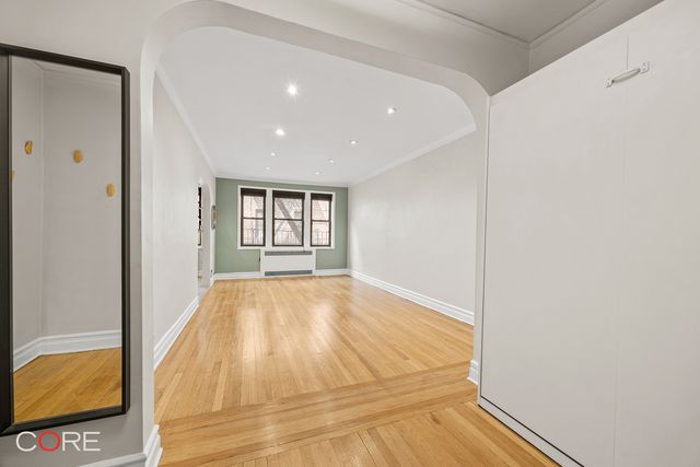 3516 85th St Apt 3C, New York City, NY 11372