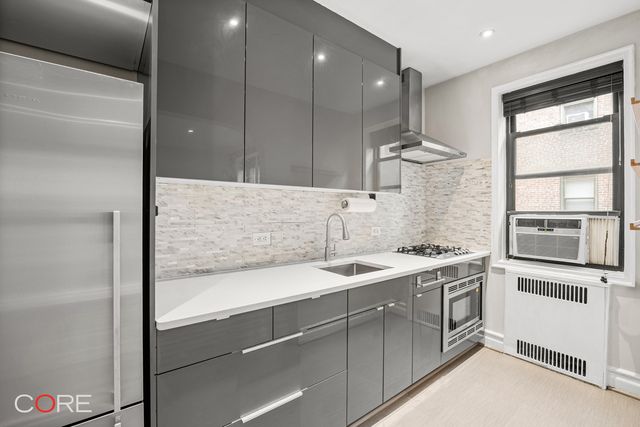 3516 85th St Apt 3C, New York City, NY 11372