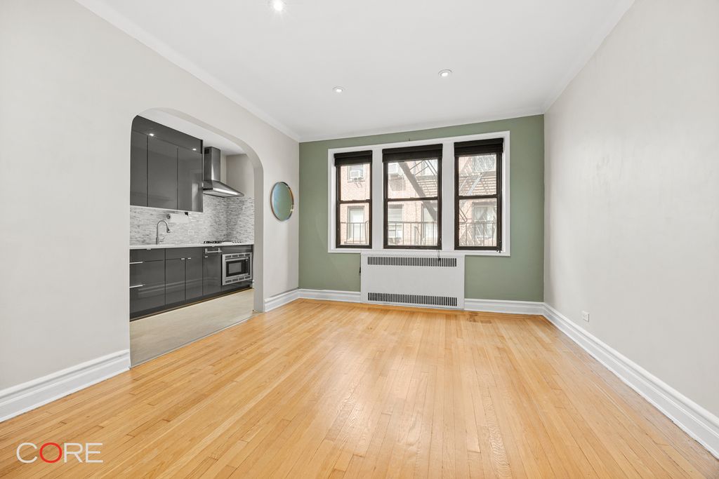 3516 85th St Apt 3C, New York City, NY 11372