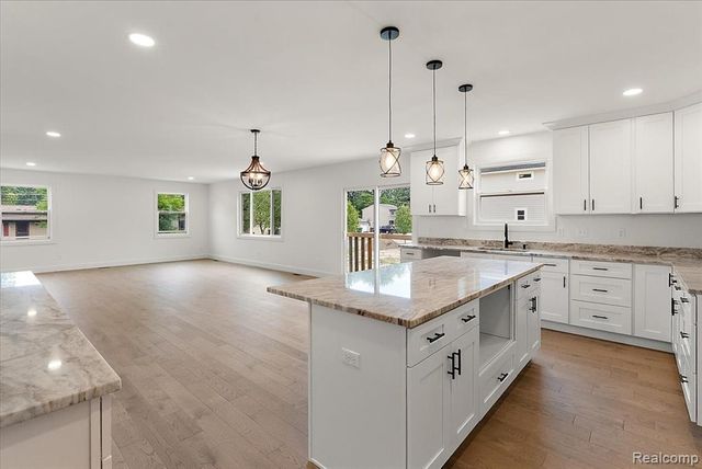8774 Speedway Drive, Shelby Twp, MI 48317