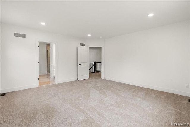 8774 Speedway Drive, Shelby Twp, MI 48317