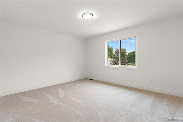 8774 Speedway Drive, Shelby Twp, MI 48317