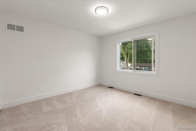 8774 Speedway Drive, Shelby Twp, MI 48317