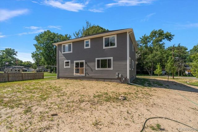 8774 Speedway Drive, Shelby Twp, MI 48317