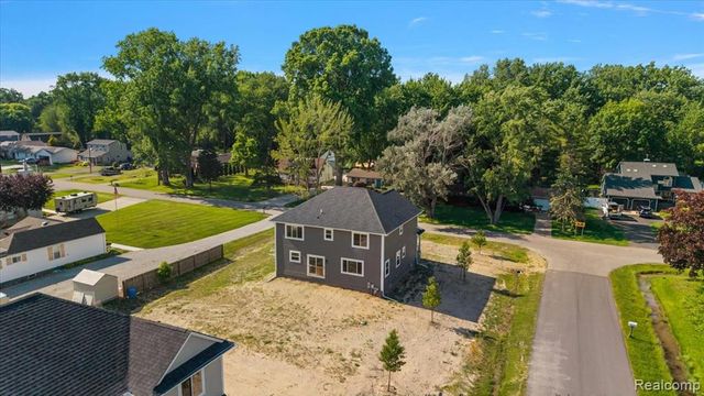 8774 Speedway Drive, Shelby Twp, MI 48317