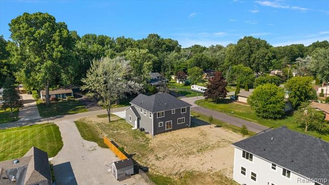 8774 Speedway Drive, Shelby Twp, MI 48317