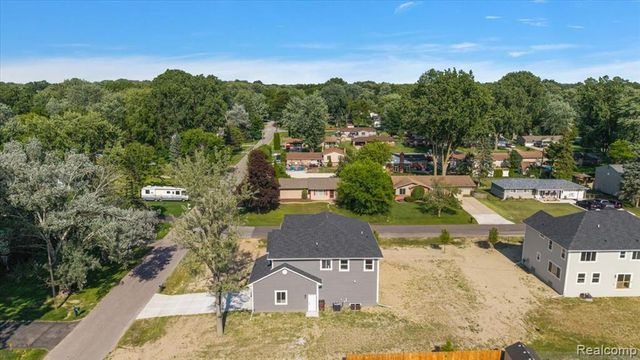 8774 Speedway Drive, Shelby Twp, MI 48317