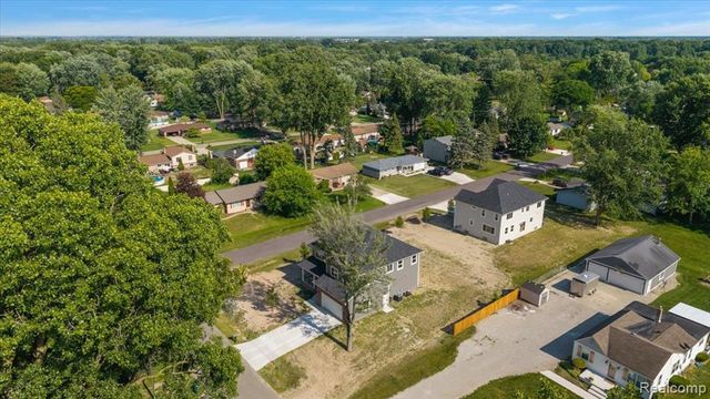 8774 Speedway Drive, Shelby Twp, MI 48317