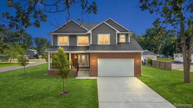 8774 Speedway Drive, Shelby Twp, MI 48317