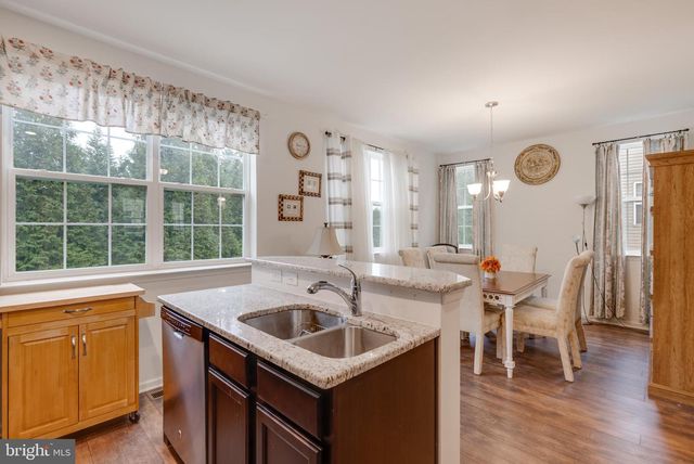 49 CREEKSIDE WAY, Burlington, NJ 08016