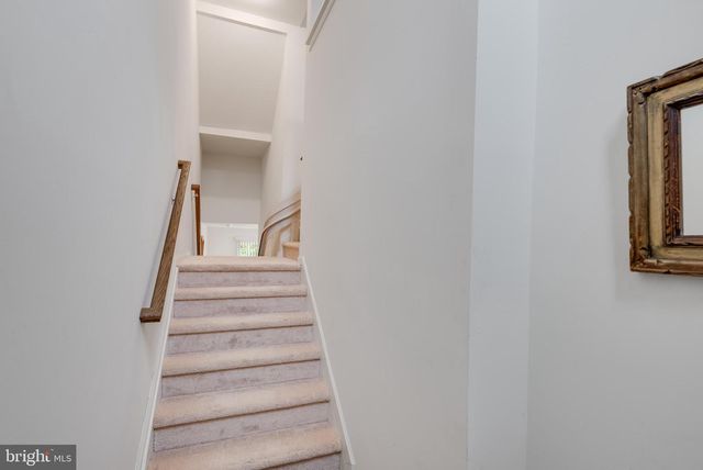 49 CREEKSIDE WAY, Burlington, NJ 08016