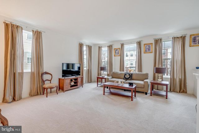 49 CREEKSIDE WAY, Burlington, NJ 08016