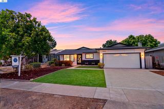 3033 Peppermint Dr, San Jose, CA 95148