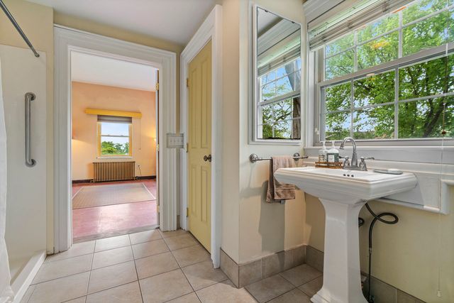 2738 MOUNT ROYAL ROAD, Squirrel Hill, PA 15217