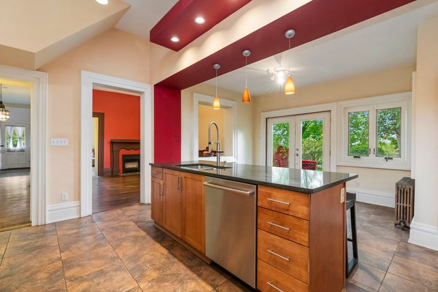 2738 MOUNT ROYAL ROAD, Squirrel Hill, PA 15217