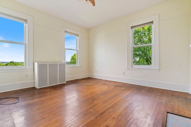 2738 MOUNT ROYAL ROAD, Squirrel Hill, PA 15217