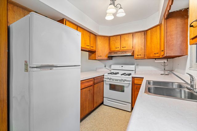 2738 MOUNT ROYAL ROAD, Squirrel Hill, PA 15217