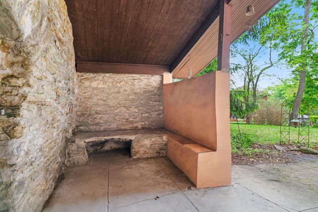 2738 MOUNT ROYAL ROAD, Squirrel Hill, PA 15217