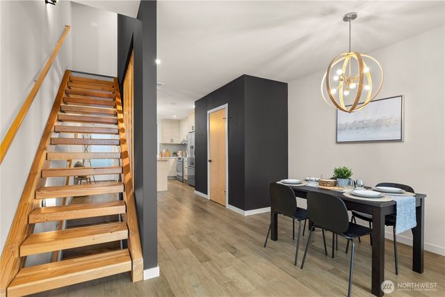 2273 14th Avenue W, Seattle, WA 98119