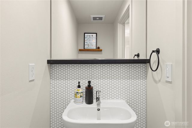 2273 14th Avenue W, Seattle, WA 98119