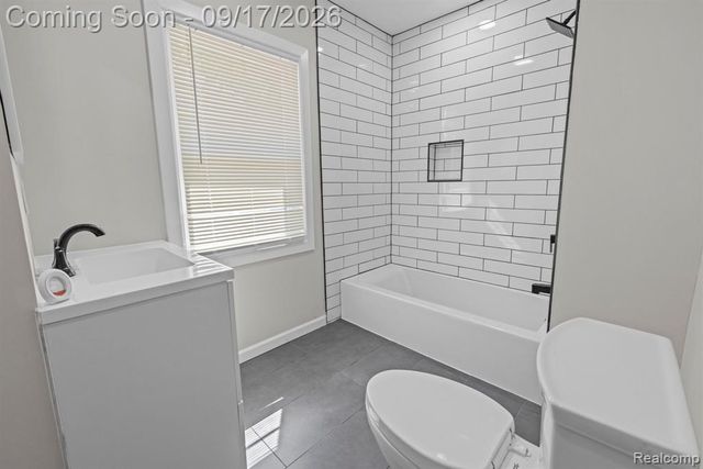 2351 Sharon Street, Detroit, MI 48209