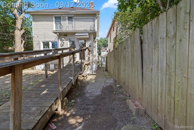 2351 Sharon Street, Detroit, MI 48209