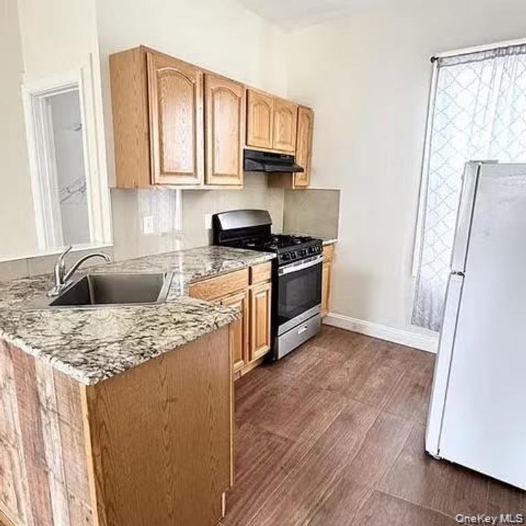 296 Mill Street 2, Poughkeepsie, NY 12601