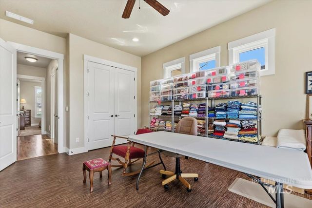 925 W Mollywood Dr, Nampa, ID 83686