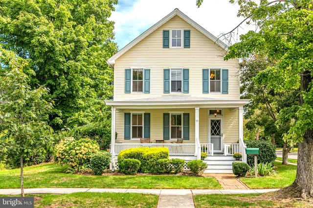 11 S LANNING AVE, Hopewell, NJ 08525