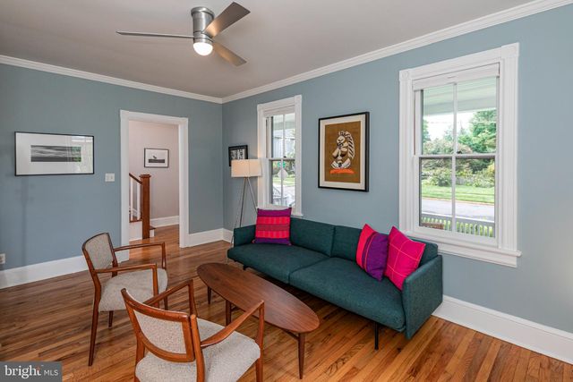 11 S LANNING AVE, Hopewell, NJ 08525
