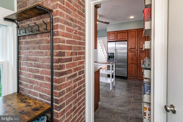 11 S LANNING AVE, Hopewell, NJ 08525