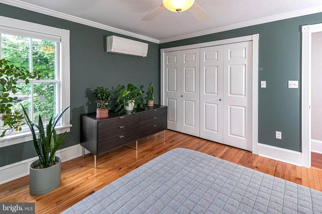 11 S LANNING AVE, Hopewell, NJ 08525