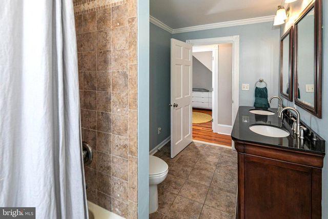 11 S LANNING AVE, Hopewell, NJ 08525