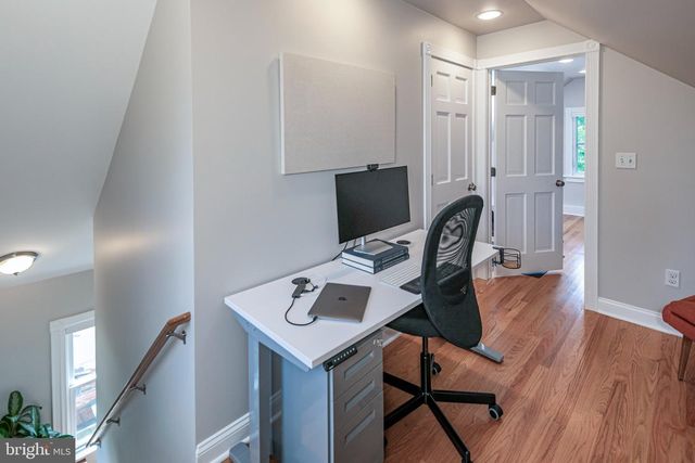 11 S LANNING AVE, Hopewell, NJ 08525