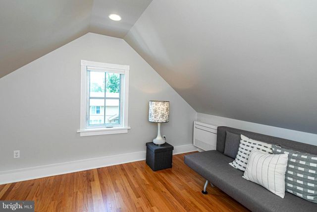11 S LANNING AVE, Hopewell, NJ 08525