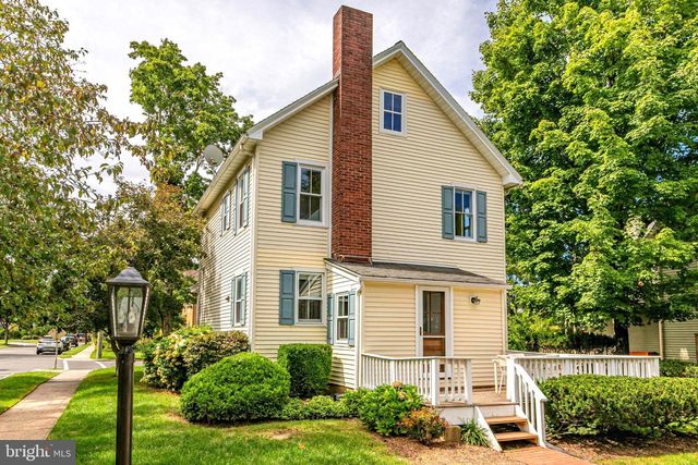11 S LANNING AVE, Hopewell, NJ 08525