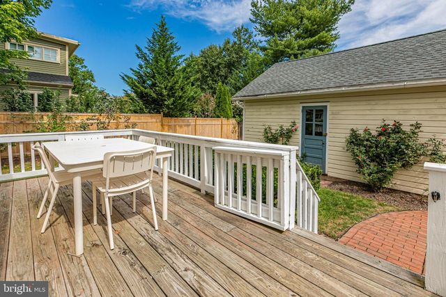11 S LANNING AVE, Hopewell, NJ 08525