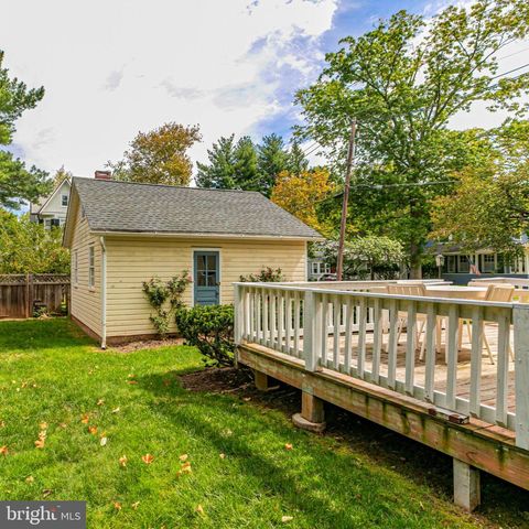 11 S LANNING AVE, Hopewell, NJ 08525