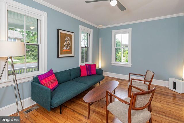 11 S LANNING AVE, Hopewell, NJ 08525
