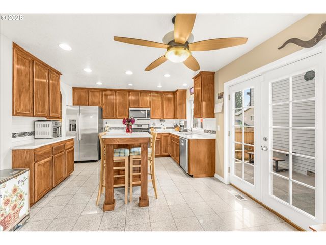14880 Se OREGON TRAIL Dr, Happy Valley, OR 97015