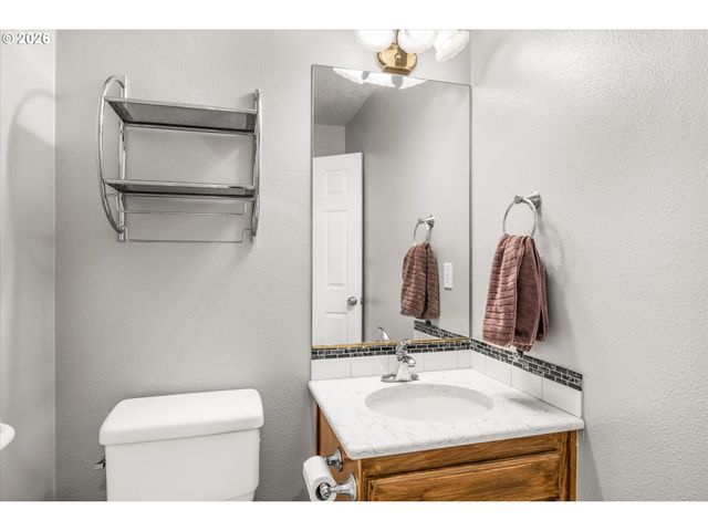 14880 Se OREGON TRAIL Dr, Happy Valley, OR 97015