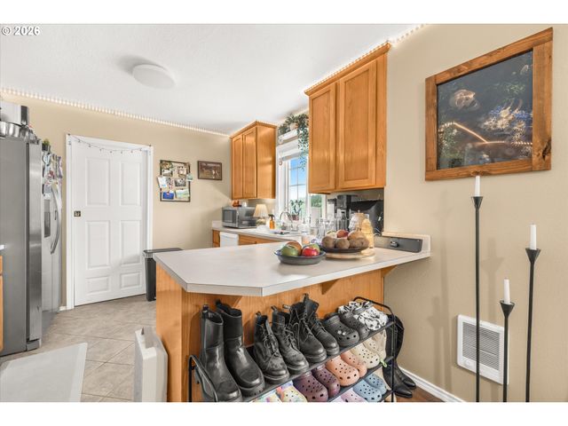 14880 Se OREGON TRAIL Dr, Happy Valley, OR 97015