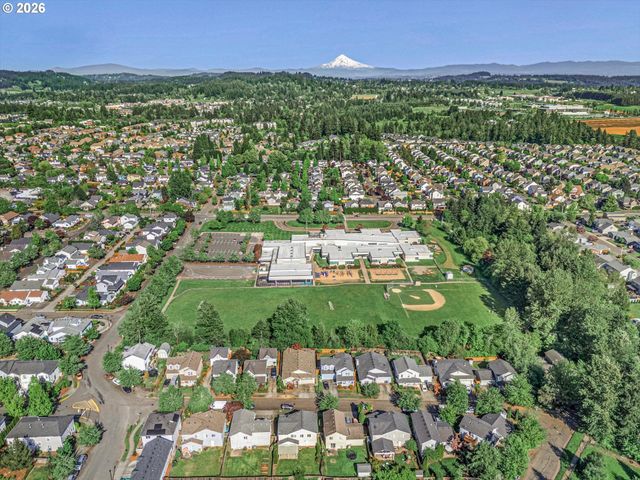 14880 Se OREGON TRAIL Dr, Happy Valley, OR 97015