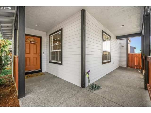 14880 Se OREGON TRAIL Dr, Happy Valley, OR 97015