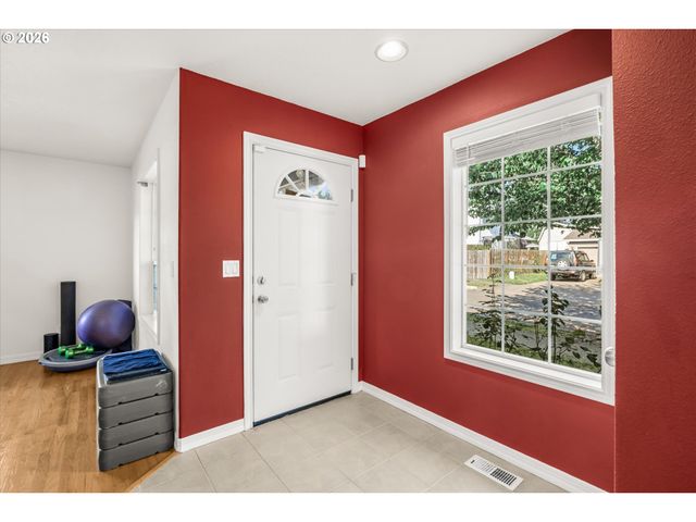 14880 Se OREGON TRAIL Dr, Happy Valley, OR 97015